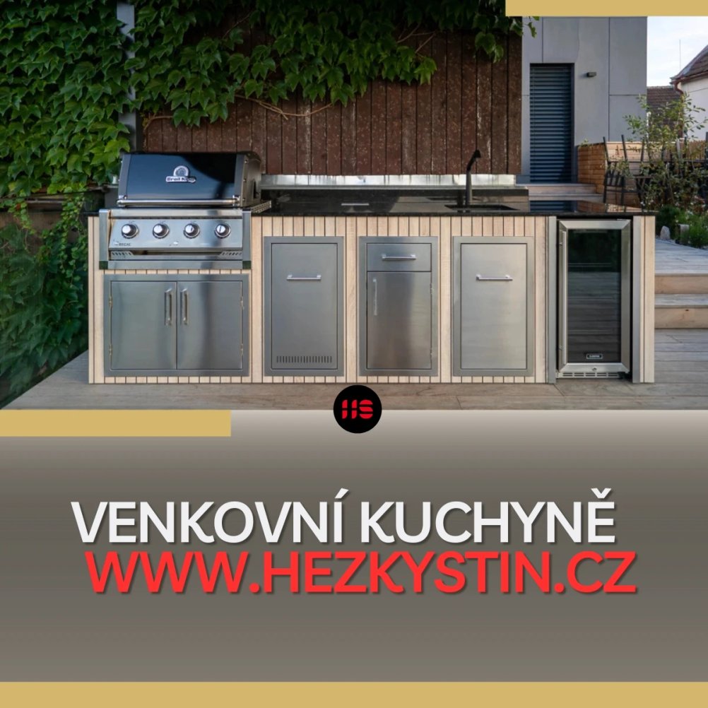 Venkovní gril s dřevěnými doplňky